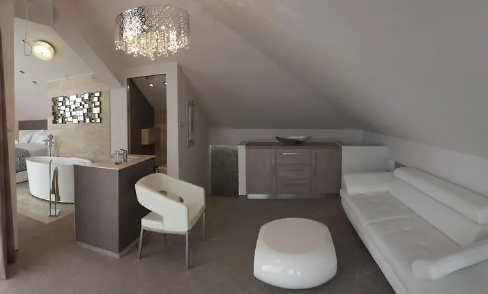 דירה Villapark Luxury באלאטונפורד